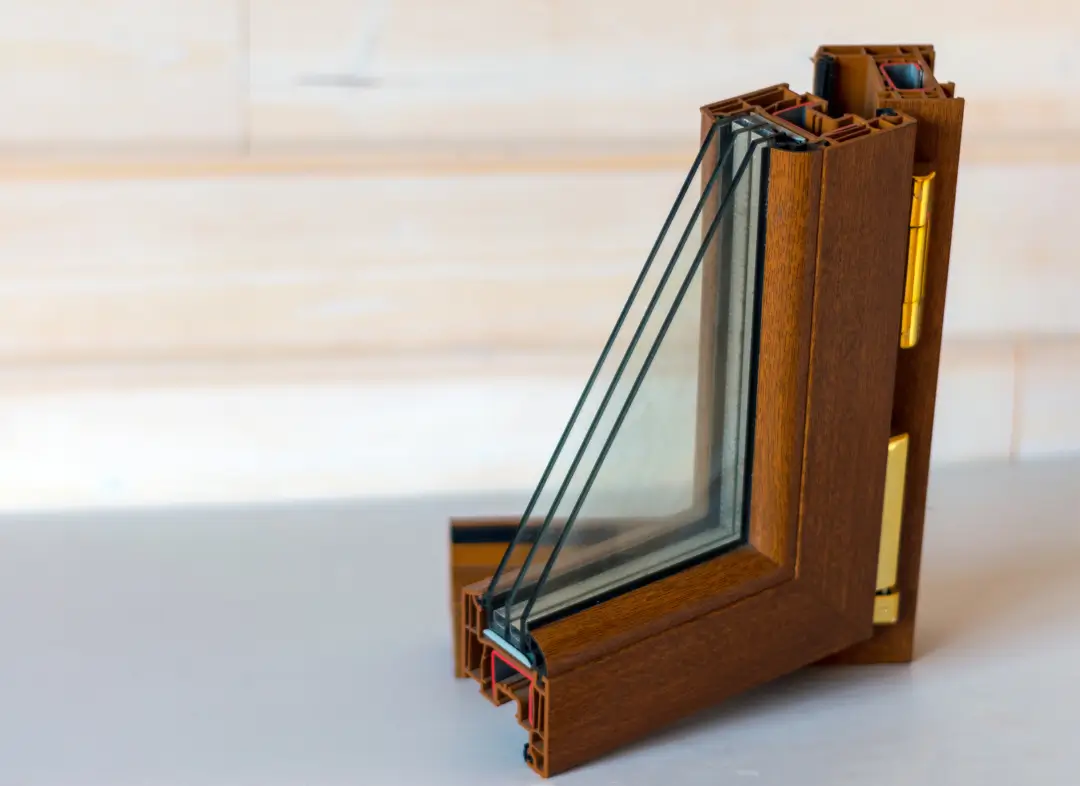 Installation de fenêtre en bois sur mesure Uchaud